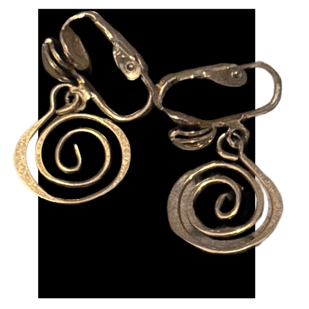 Elegant Gold Spiral Earrings